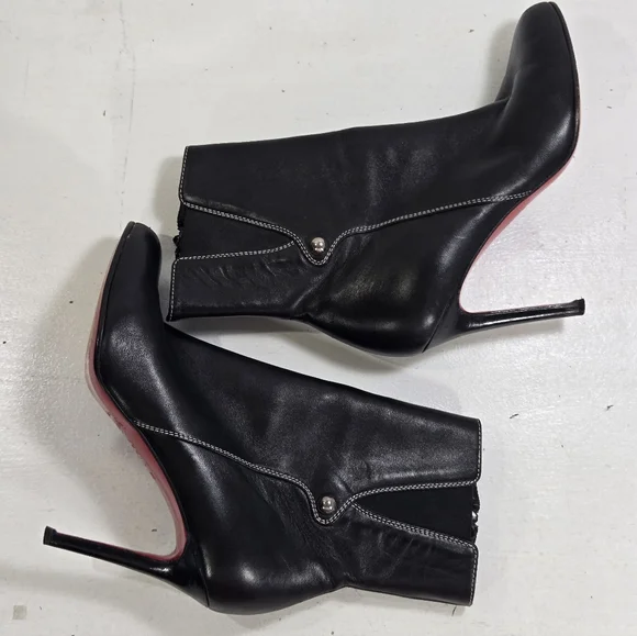 Christiabn Loyboutin Elegant Black Leather Ankle Boots 37½ 7½ - Picture 7 of 12
